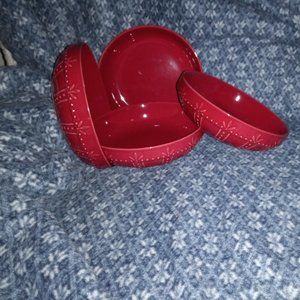 Set of 4 LARGE Salad/Soup Bowls in COUNTRY RED and in GREAT COND